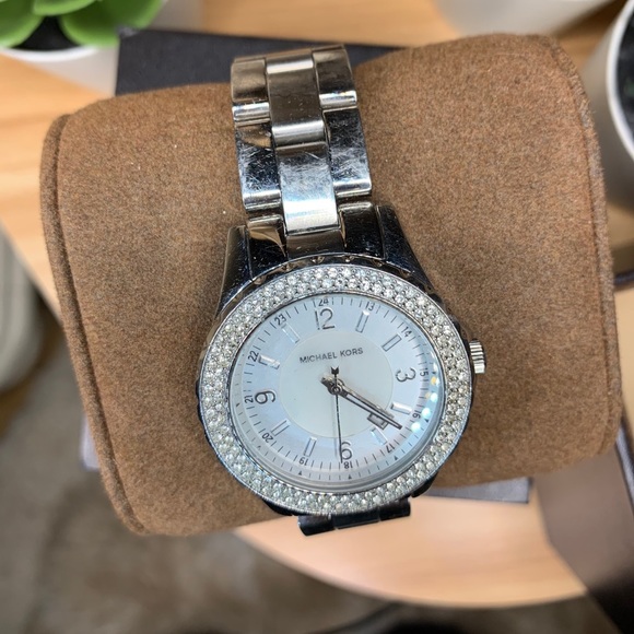 MICHAEL KORS WATCH - Picture 6 of 6